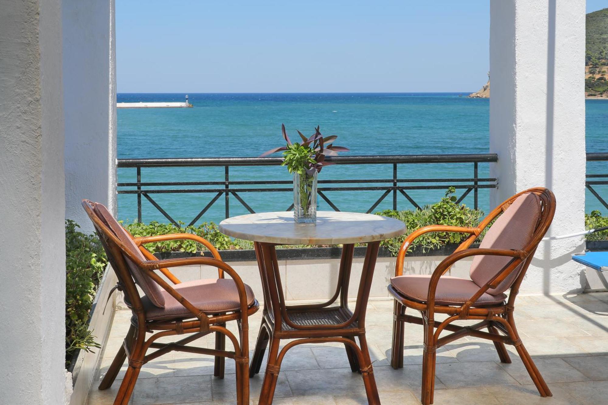 Mamma Mia Hotel Skopelos Town Bagian luar foto