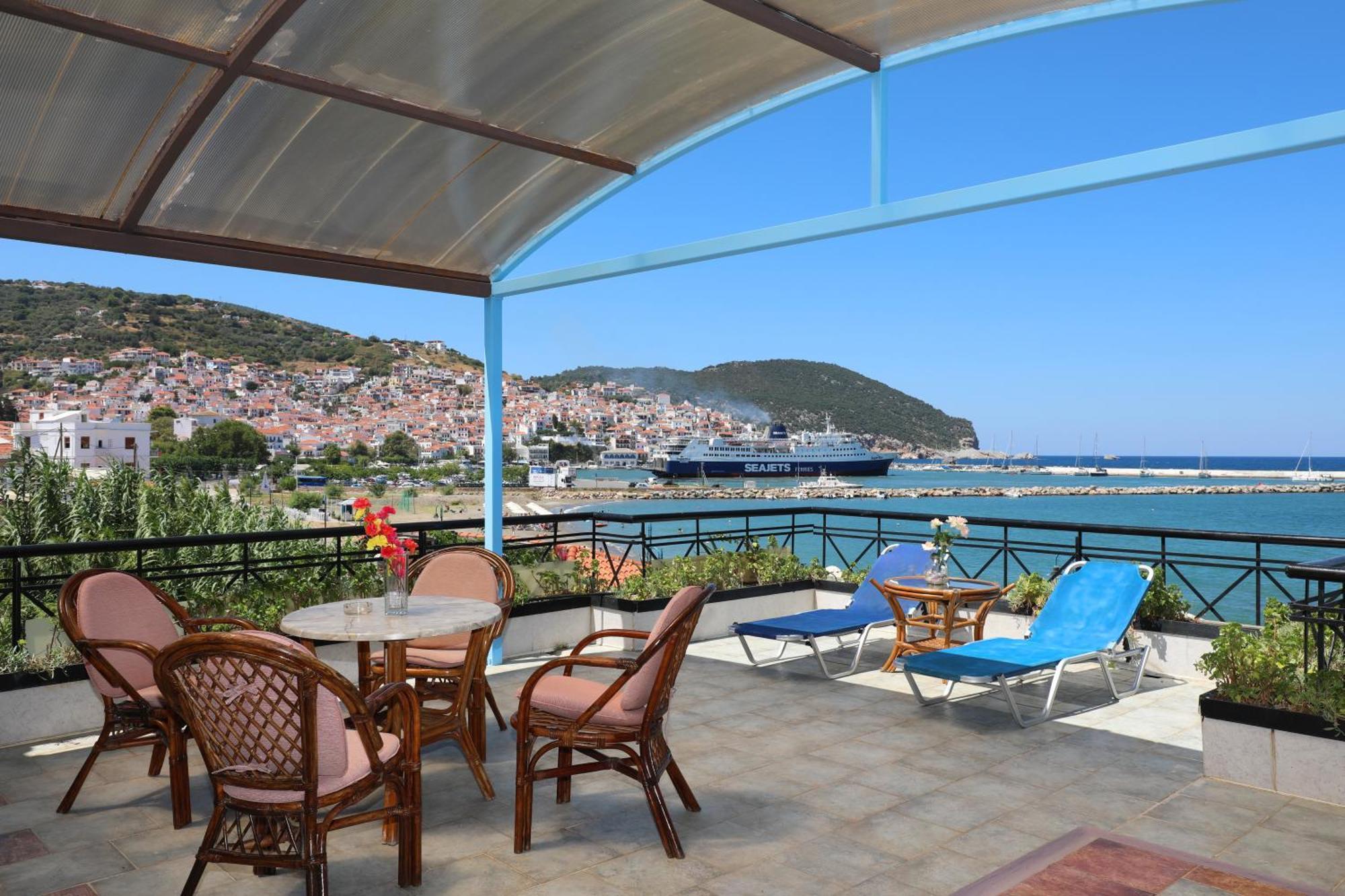 Mamma Mia Hotel Skopelos Town Bagian luar foto