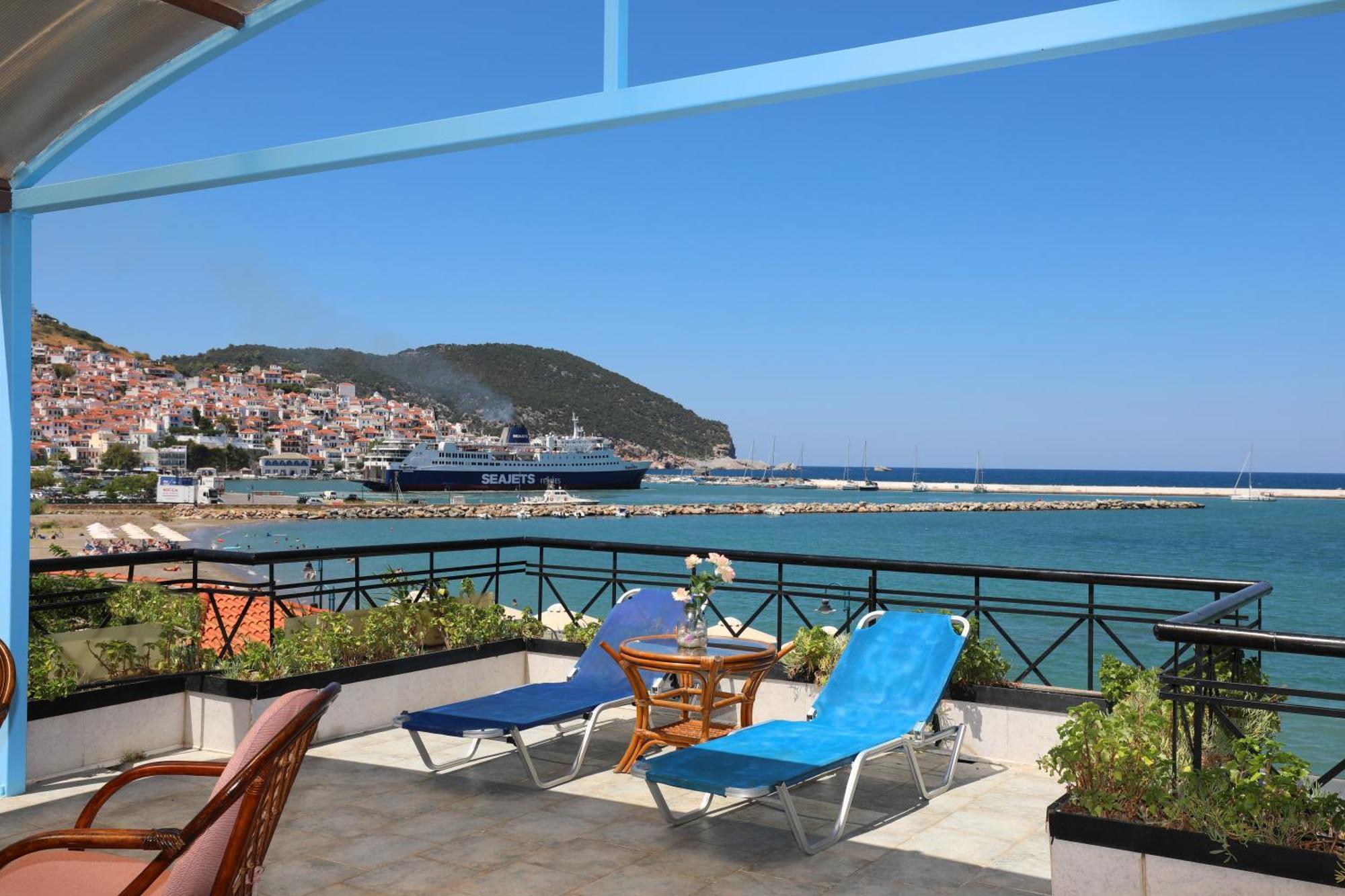 Mamma Mia Hotel Skopelos Town Bagian luar foto