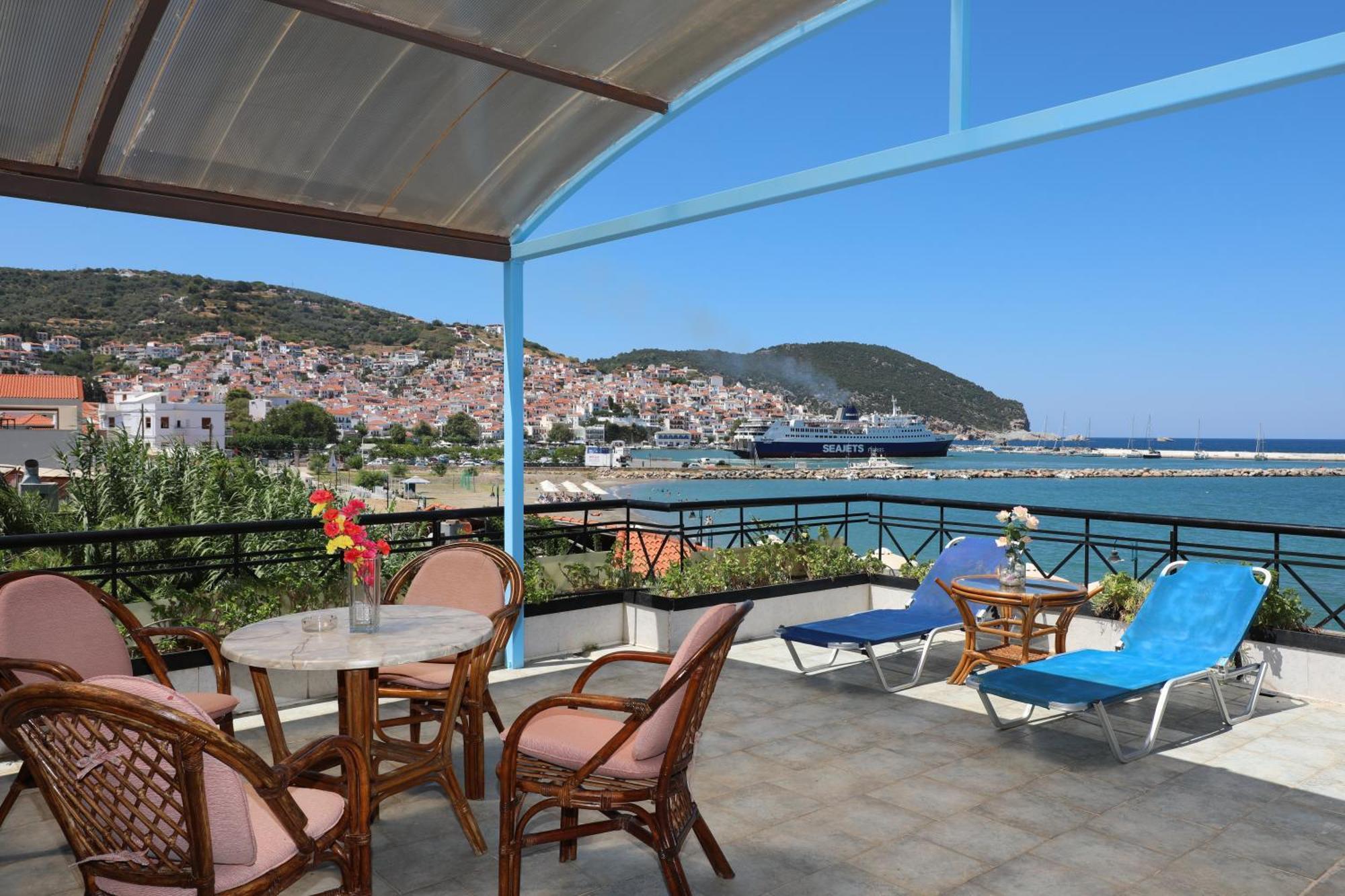 Mamma Mia Hotel Skopelos Town Bagian luar foto