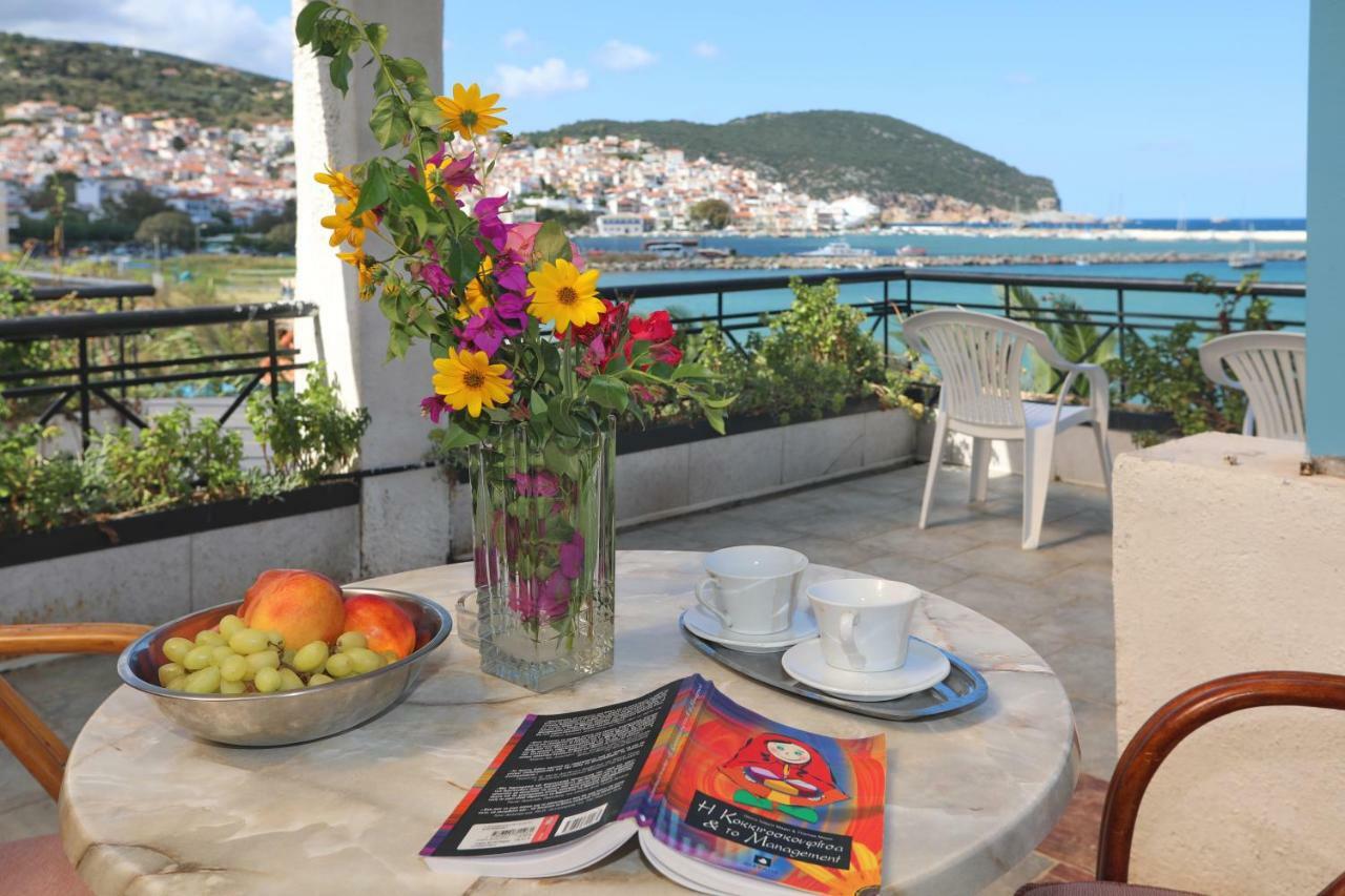 Mamma Mia Hotel Skopelos Town Bagian luar foto