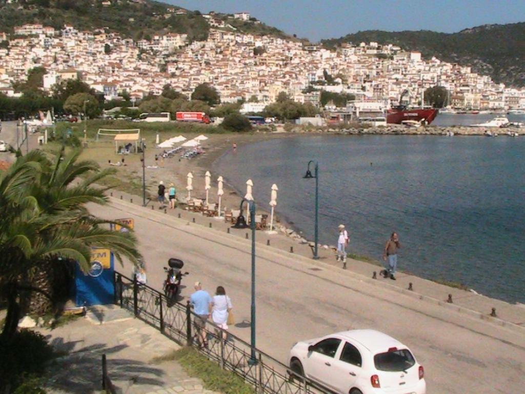 Mamma Mia Hotel Skopelos Town Bagian luar foto