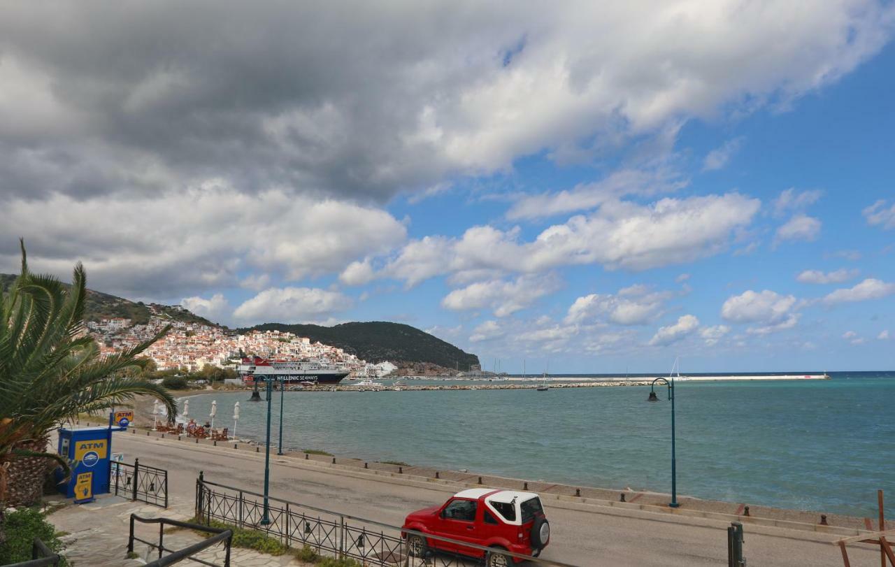 Mamma Mia Hotel Skopelos Town Bagian luar foto