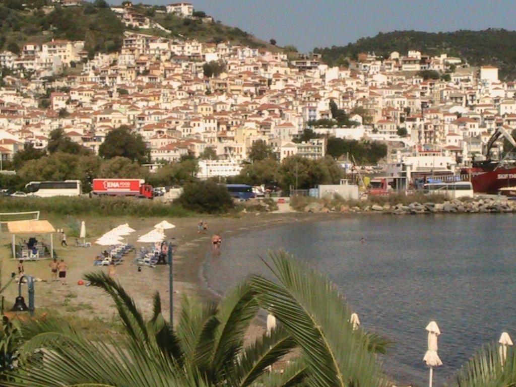 Mamma Mia Hotel Skopelos Town Bagian luar foto