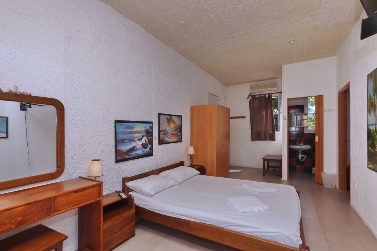 Mamma Mia Hotel Skopelos Town Bagian luar foto